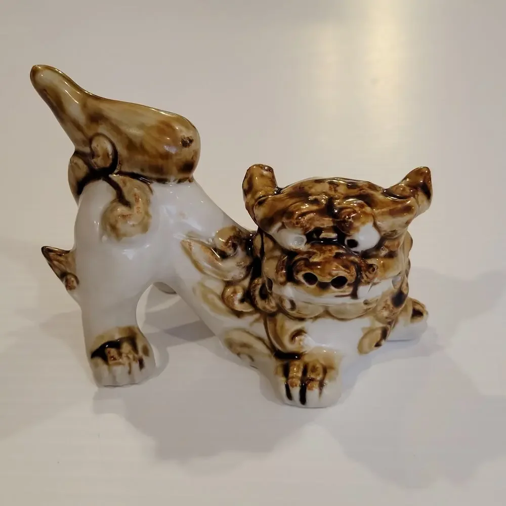 Vintage Unique Chinese Asian Foo Dogs-Fu Figurine